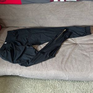 Zyia, Black everywhere zipper joggers